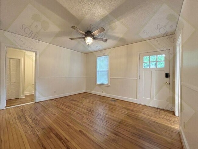 Photo - Charming 2-Bedroom Home in Rosewood Neighborhood