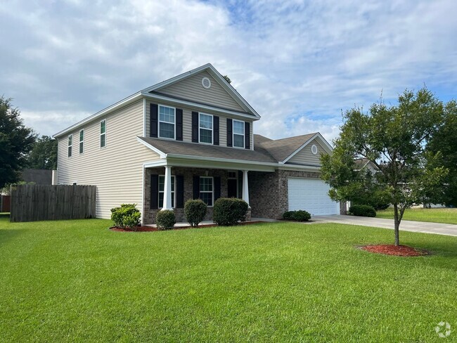 Building Photo - 207 Pine Forest Ln Rental