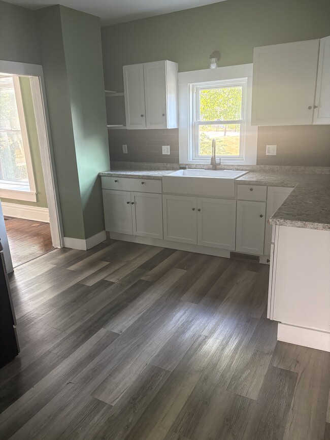 Photo - 376 Silver St