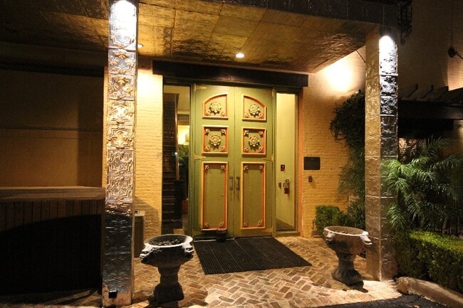 319 S Flores St Unit 209
