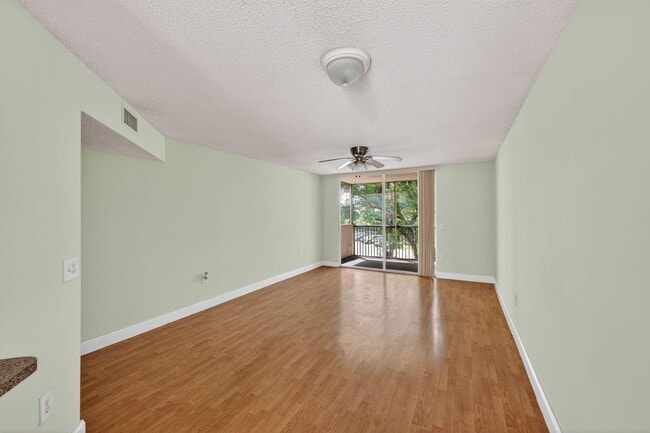Photo - 8373 Lake Dr Unit 307
