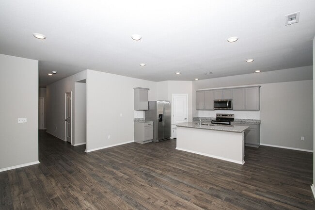 Photo - 606 Comanche Dr