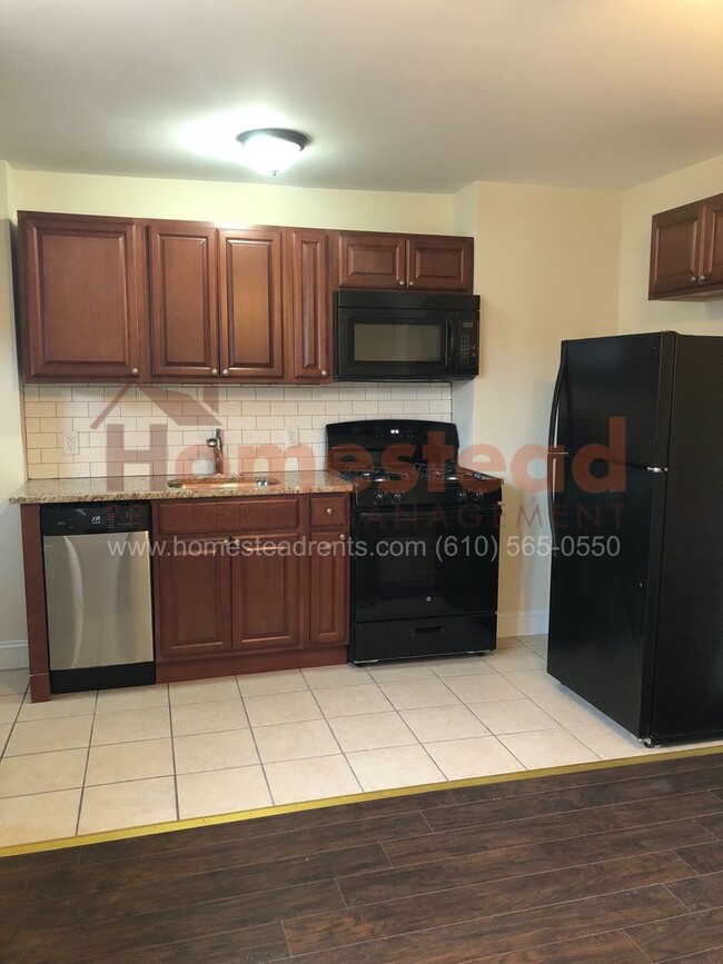 Building Photo - 2 Bedroom Home in Upper Darby!