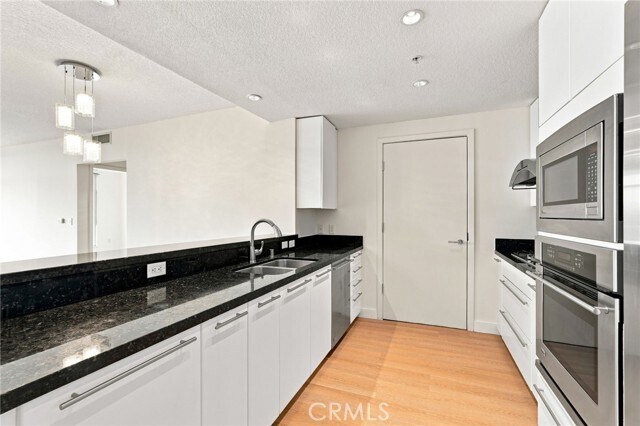 3141 Michelson Dr