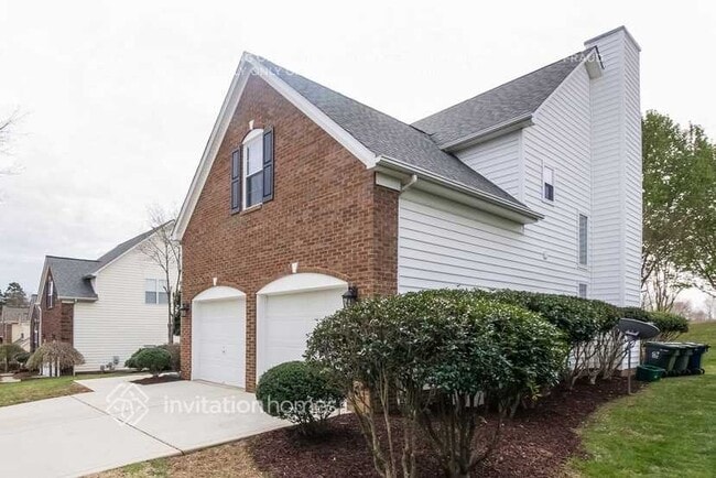 Photo - 15832 Hollingbourne Rd