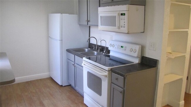 Photo - 109 E Gladys St