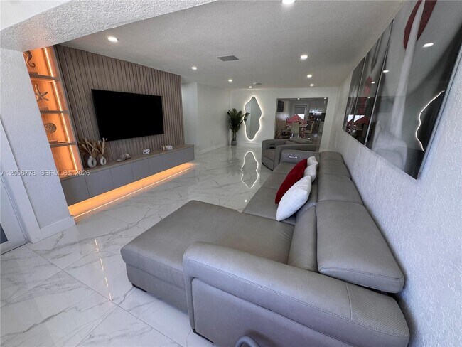 Photo - 10412 SW 173rd St