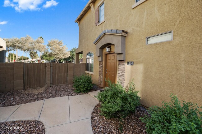 Photo - 1350 S Greenfield Rd