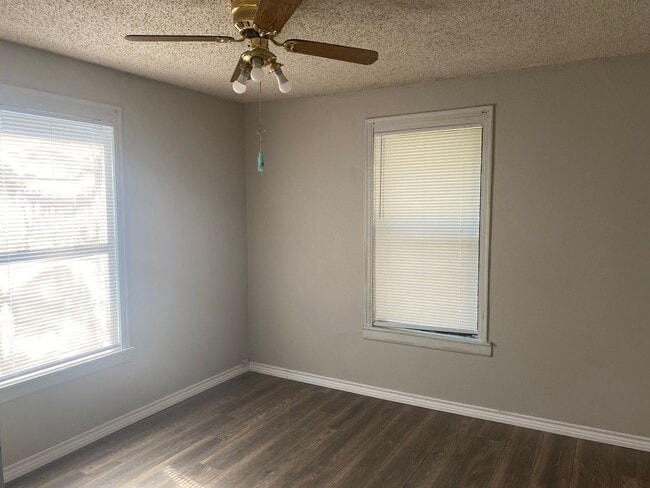 Photo - 3/2 in Quiet Denison Neighborhood