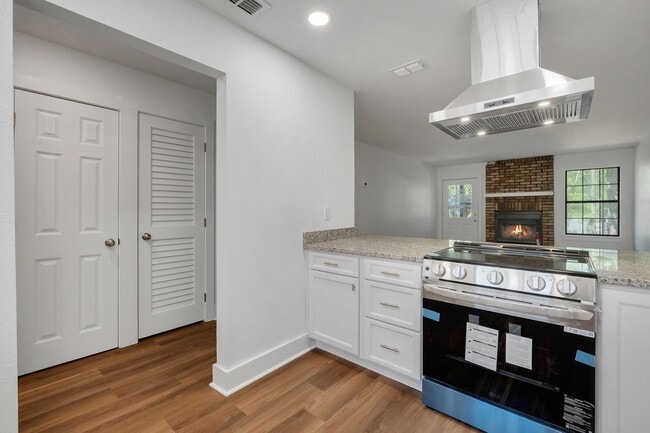 Photo - 2956 Woodrich Dr Unit B