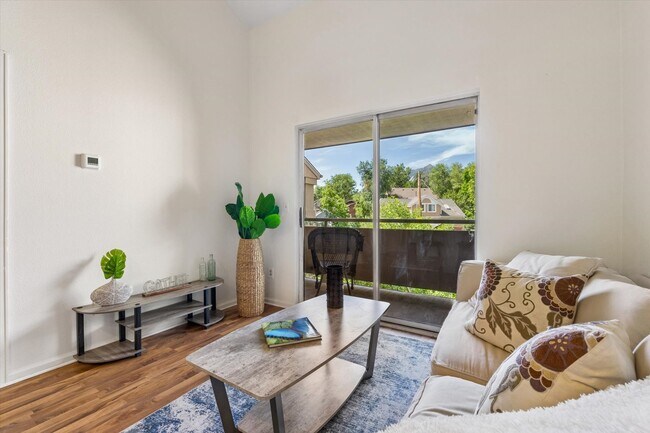 935 Broadway Unit 211