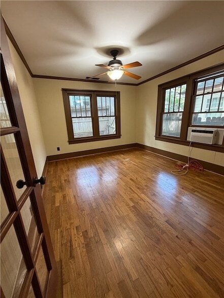 Photo - 104 Boles St