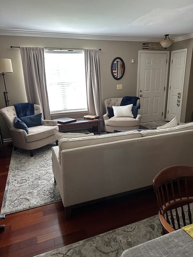 Photo - 499 Pitt Ct