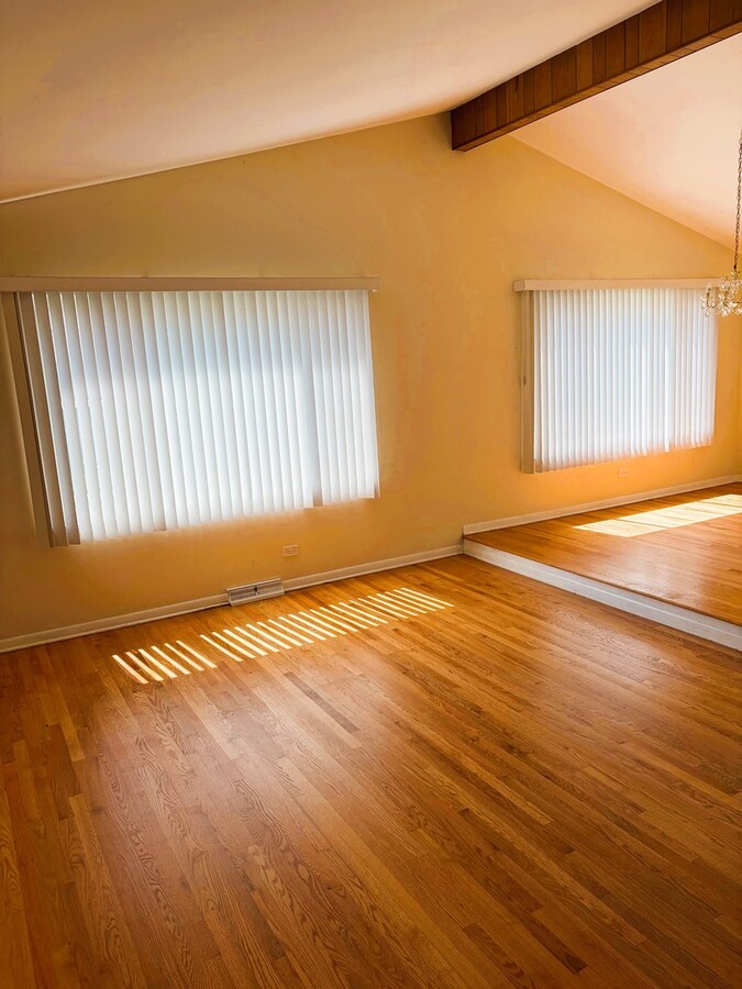 Photo - 5250 Jarvis Ave