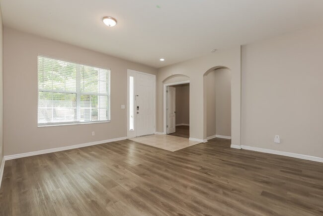 Photo - 1610 White Dove Ct