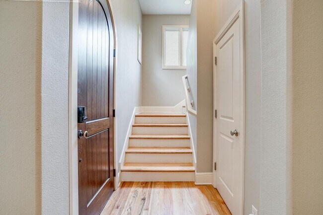 Photo - 3727 W 4th St