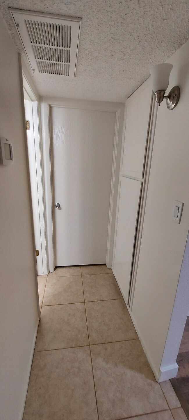 Photo - 1602 Lindley Dr Unit Condo