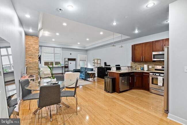 Photo - 1535 Fairmount Ave