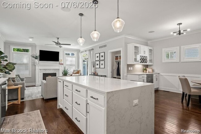 Photo - 402 N Alexander Ave