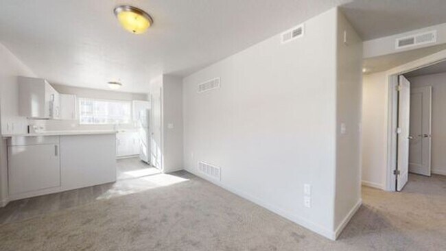 Photo - 2 BED 1 BATH CONDO ON THE GROUND FLOOR