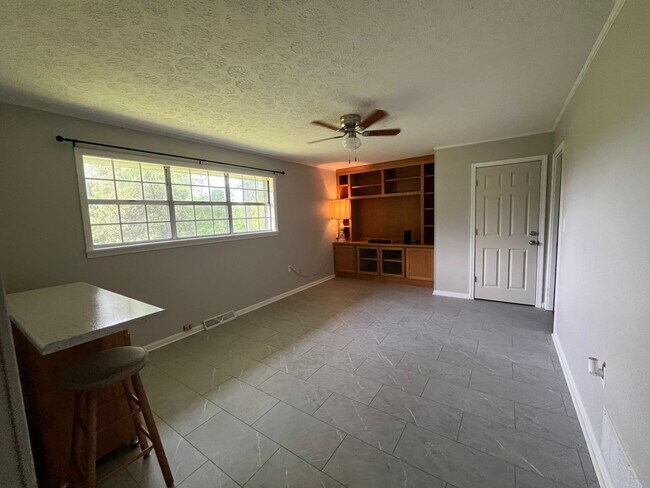 Photo - 5 Bedrooms, 3 Bathrooms - Home in North Rome!