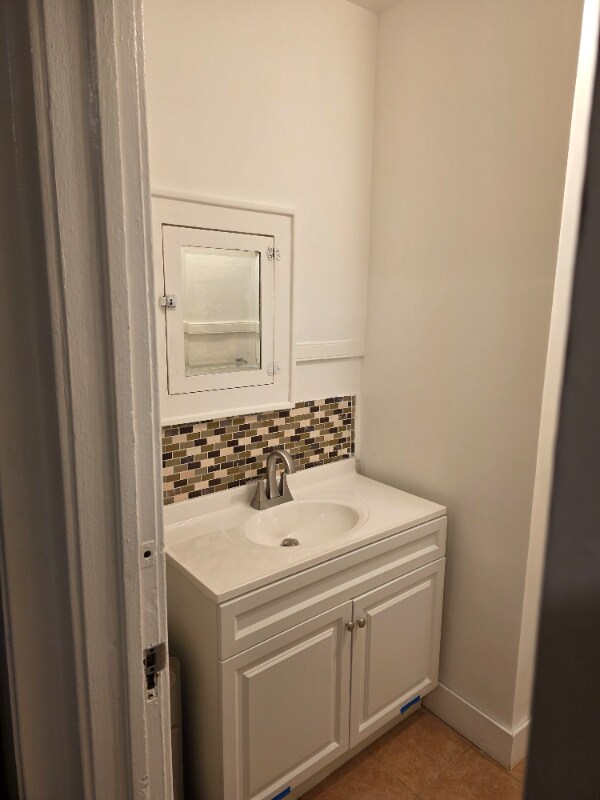 Photo - 12 Gillespie Rd Unidad 2nd fl