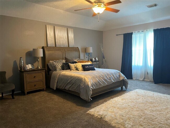 Photo - 9418 Fillmont Ln