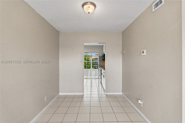 7305 NW 5th Pl Unit 204