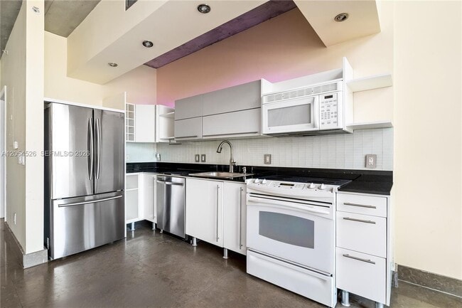 Photo - 690 SW 1st Ct Unidad 1019