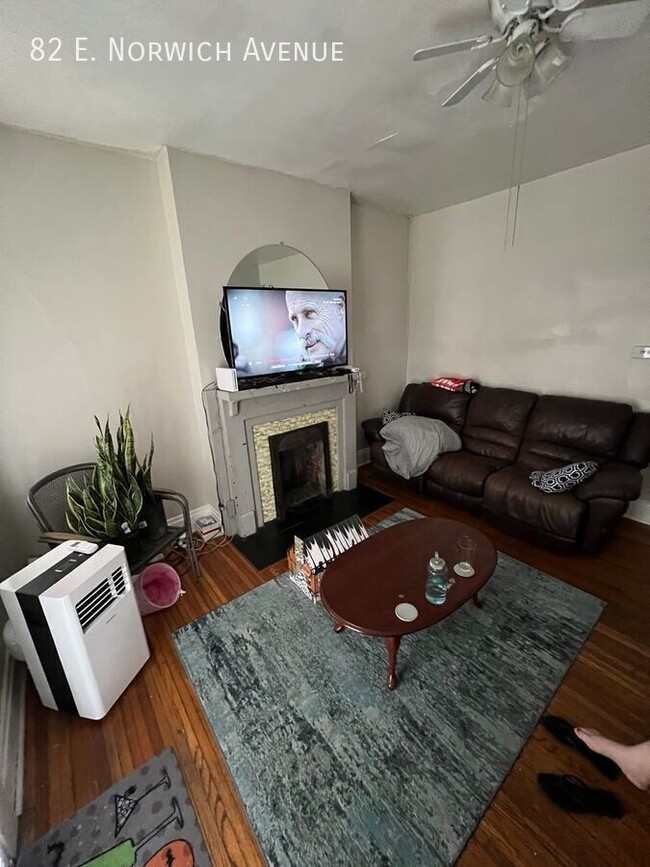 Photo - 82 E Norwich Ave