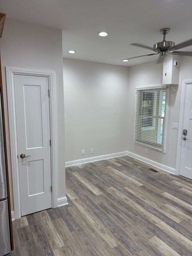 Photo - 627 N River St Apartamento Unidad 1