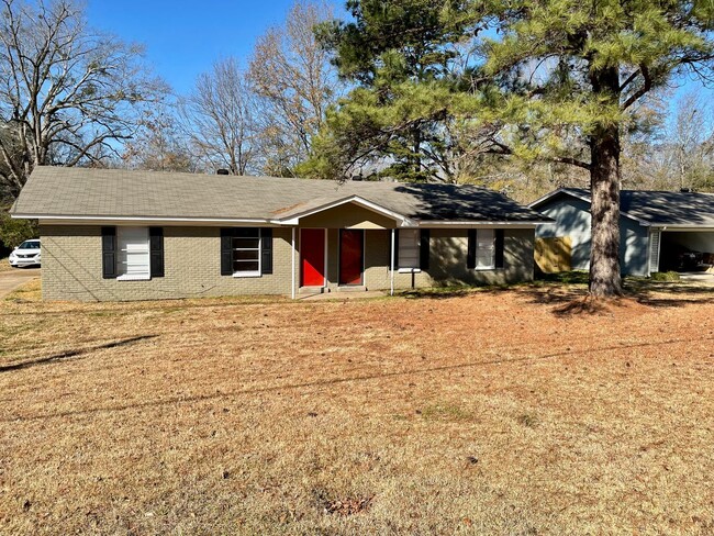 2 Bed 1 Bath Duplex in Clinton - 2 Bed 1 Bath Duplex in Clinton House