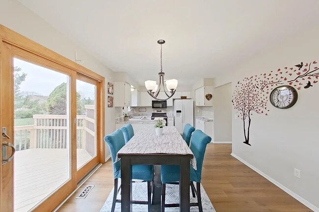 Photo - 1477 Fairfax Dr