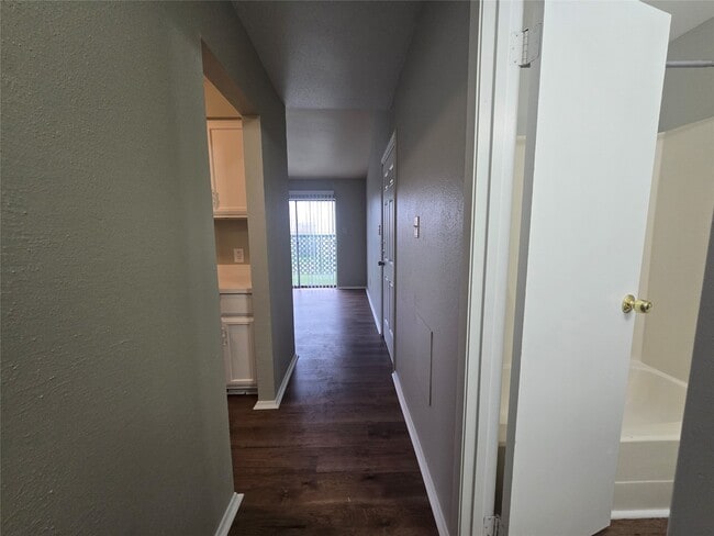 Photo - 394 Duroux Rd Unit D