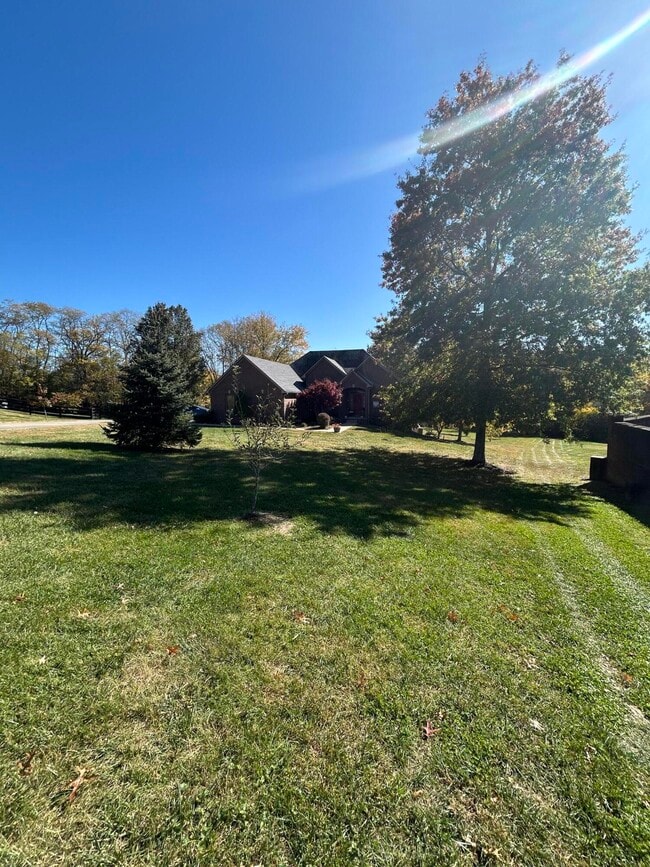 Photo - 409 Lawson Dr Unit B