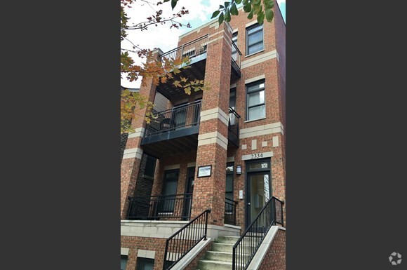 Building Photo - 2334 N Greenview Ave Rental