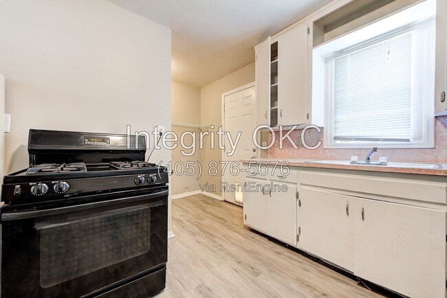 Photo - 416 Reed Pl