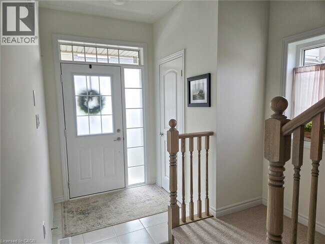 Photo - 305 Garner Rd W