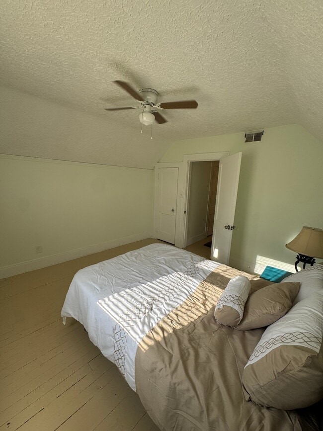 Photo - 1534 Eddington Rd Unit #3