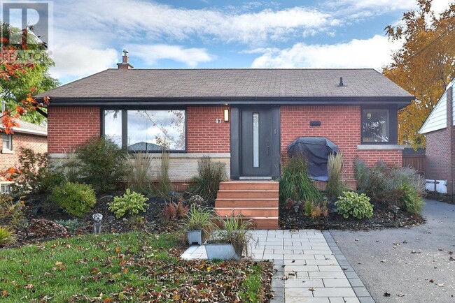 Photo - 47 Castlefield Dr