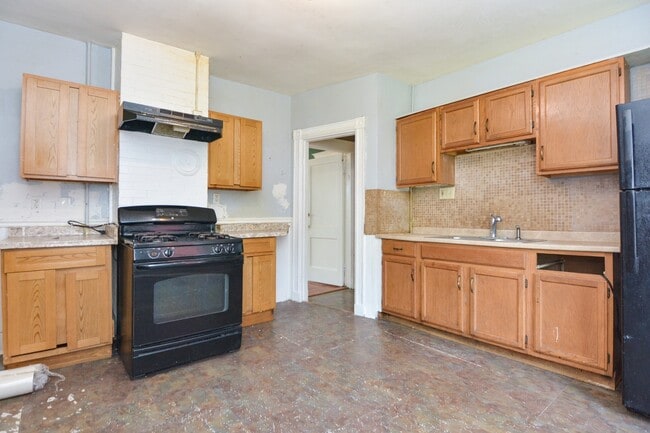 Building Photo - 46 Evelyn St Unit 3 Rental