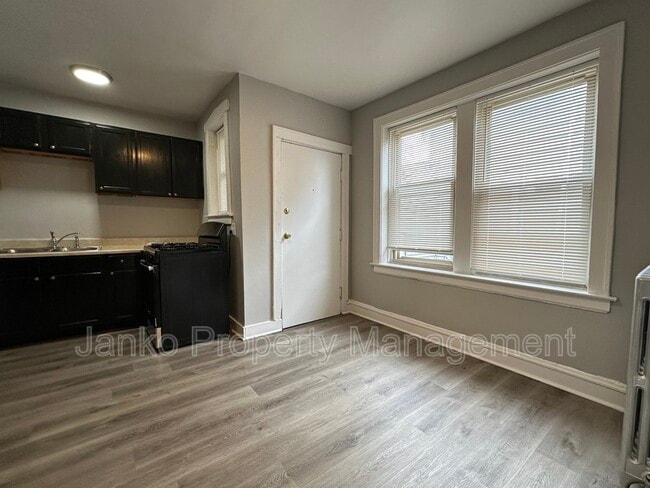 Photo - 5911 W Huron St Unit 1