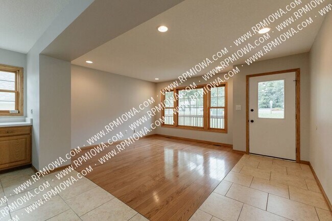 Photo - CLOSE TO RACCOON RIVER PARK!! 3 Bed, 2 Bat...