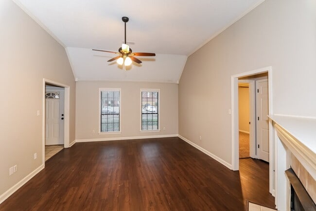 Photo - 7691 Shadow View Cove