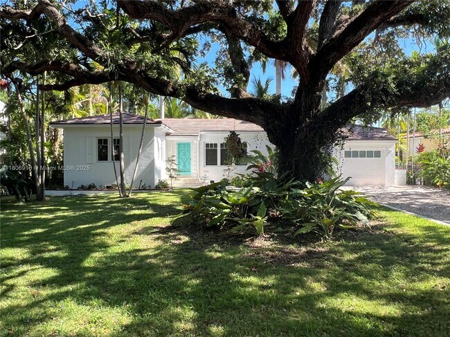 Photo - 540 NE 55th St House
