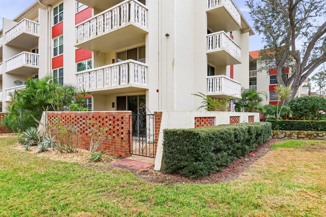 Corner Unit - 2650 Pearce Dr Unit #111