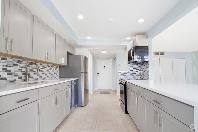Building Photo - 601 Three Islands Boulevard Unit 217 Rental