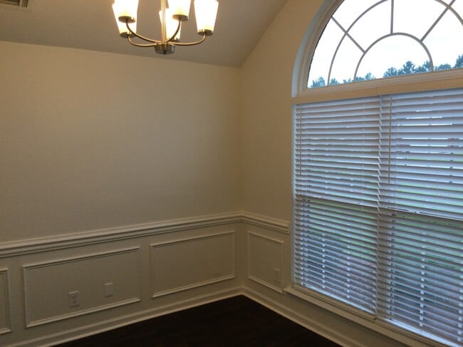 Photo - 128 Nandina Wy