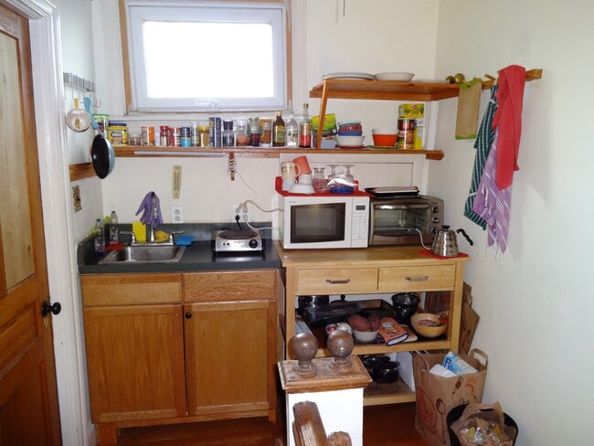 Photo - 18 Elliott Ave Unidad #5