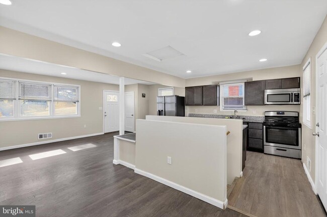 Photo - 3666 Clifmar Rd